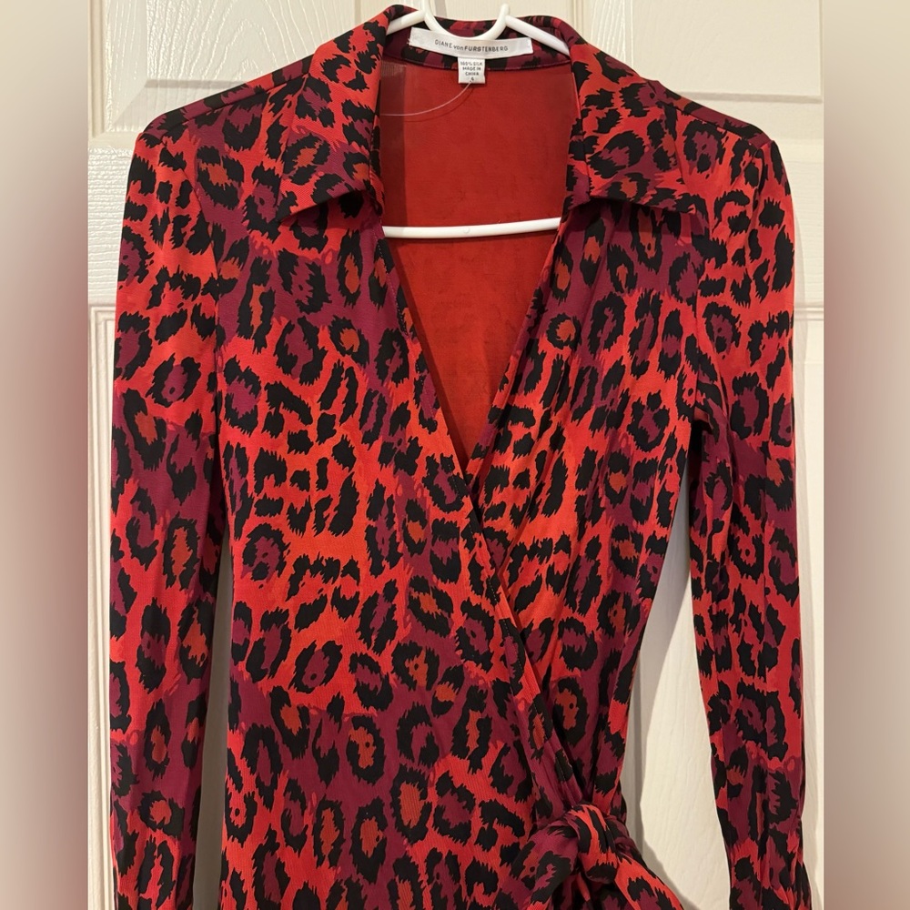 100% Silk Diane von Furstenberg Animal Print Jeanne Wrap Dress